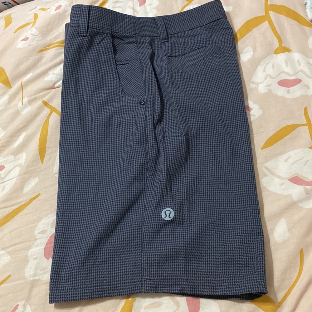 Lululemon Men's On the Move Classic Fit Utilitarian Cargo Shorts 9